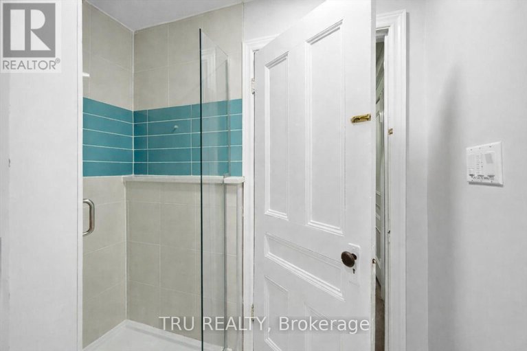 29377340/355-cambridge-street-n/west-centre-town/ottawa/ontario/K1R7B3_21