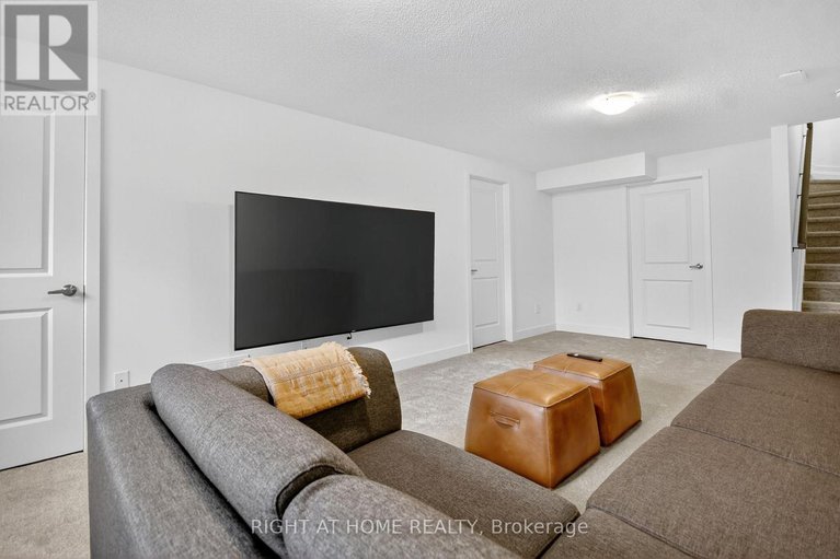 28888822/2329-goldhawk-drive/stittsville-south/ottawa/ontario/K2S2X3_32