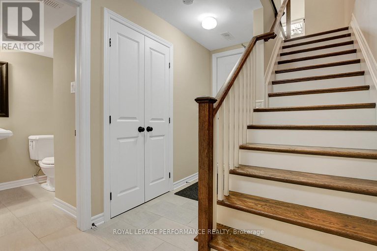 29445829/318-iona-street/westborohampton-park/ottawa/ontario/K1Z7B9_41