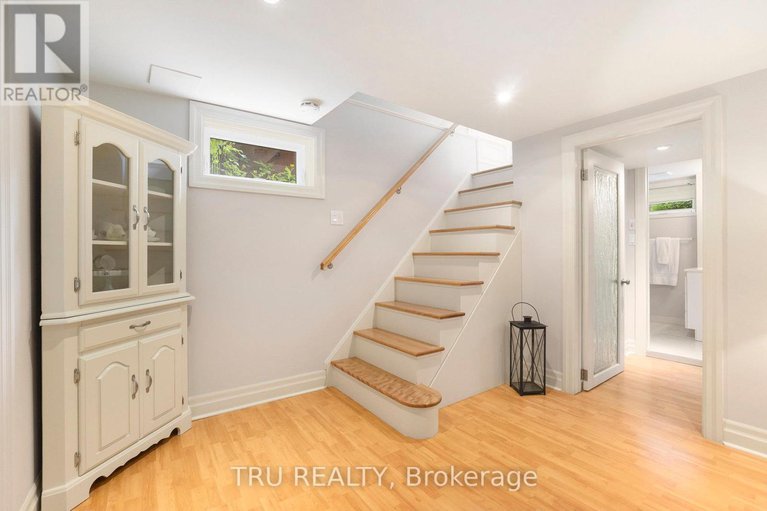 28633554/36-bullock-avenue-ne/ottawa-east/ottawa/ontario/K1S1H1_20