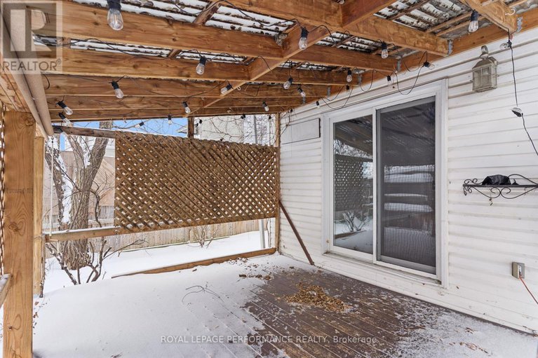 29392699/121-elizabeth-street/pakenham/mississippi-mills/ontario/K0A2X0_30