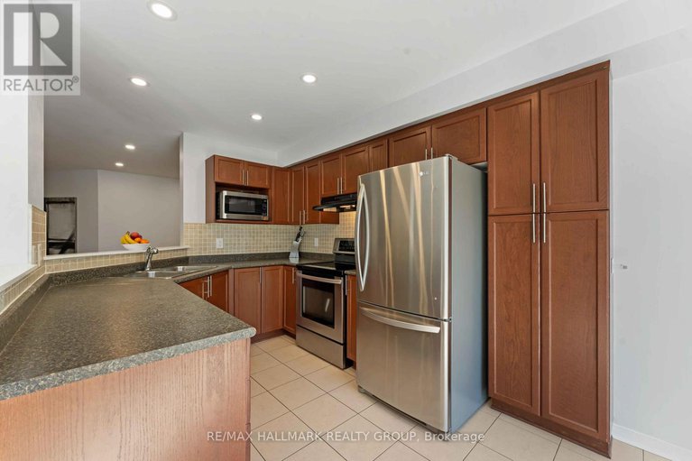 28985545/104-esterbrook-drive/mer-bleuebradley-estatesanderson-park/ottawa/ontario/K1W0A9_15