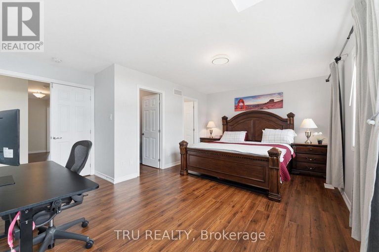 29605925/344-sweetclover-way/avalon-west/ottawa/ontario/K4A1E6_25