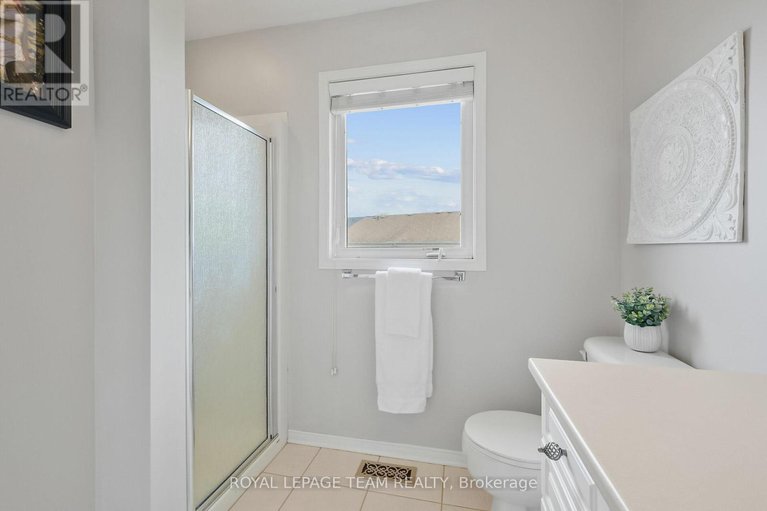 28334398/2072-dunollie-crescent/morgans-grantsouth-march/ottawa/ontario/K2W1H6_27