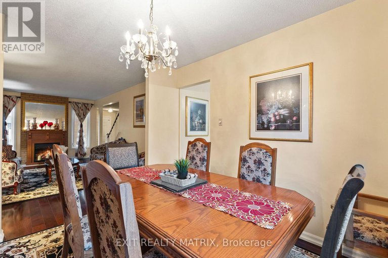 29081362/1094-st-lucia-place/convent-glen-north/ottawa/ontario/K1C2G3_9