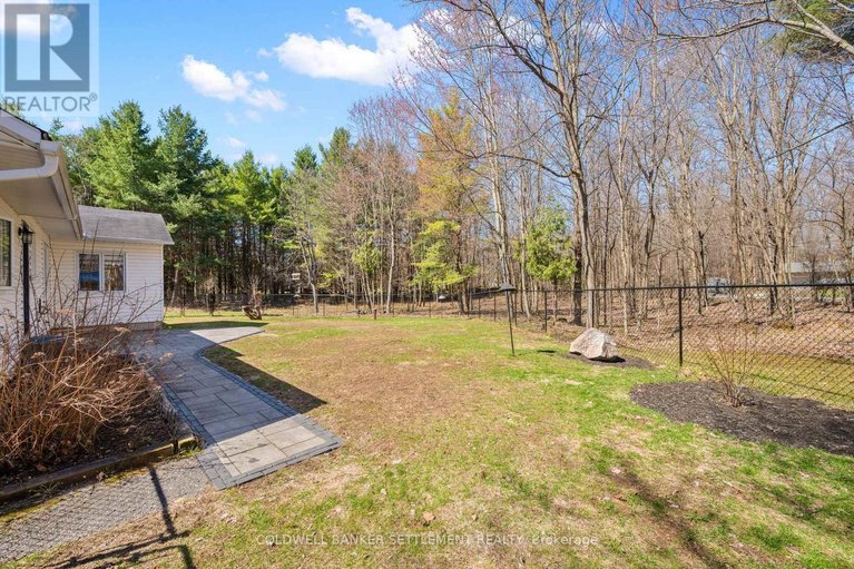 29662329/355-otty-way/drummondnorth-elmsley-north-elmsley-twp/drummondnorth-elmsley/ontario/K7H0E5_33