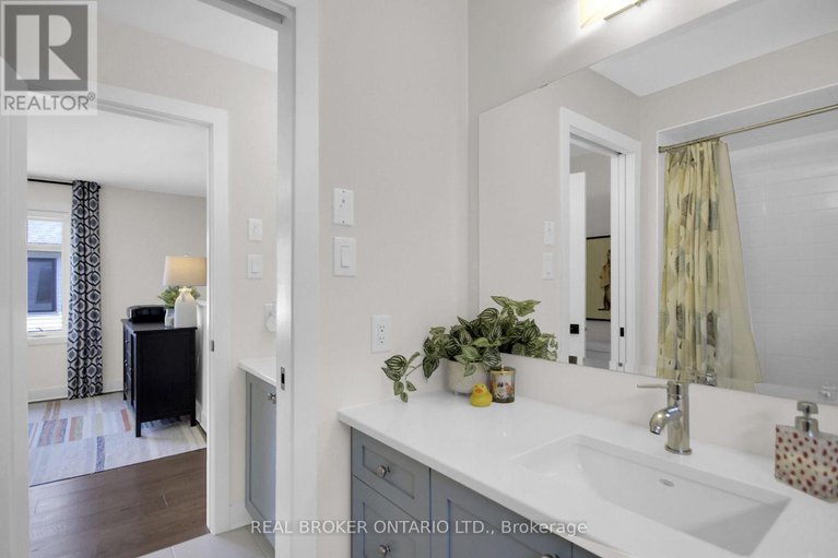 28766291/134-crevasse-road/mer-bleuebradley-estatesanderson-park/ottawa/ontario/K1W0P9_23