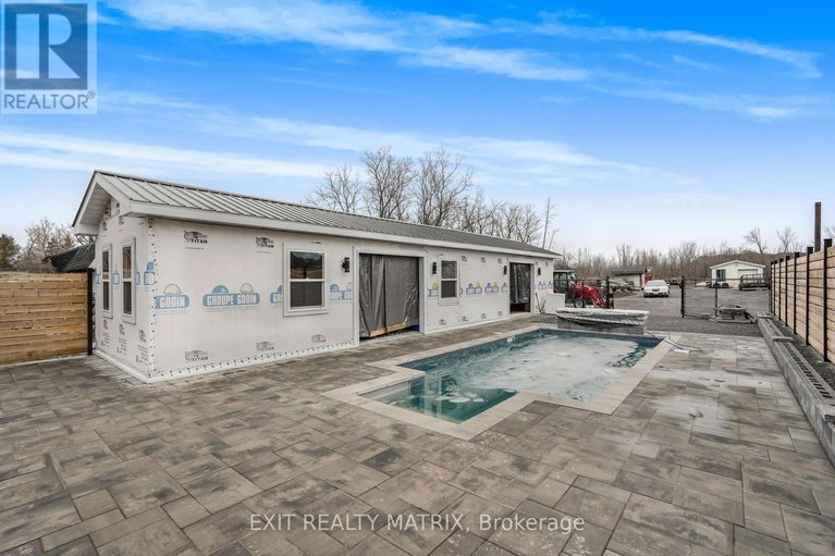 29241507/213-longueuil-street/lorignal/champlain/ontario/K0B1K0_27