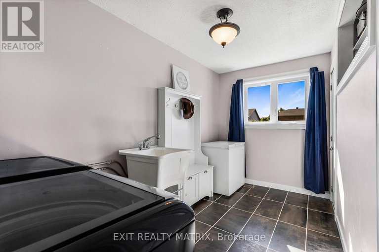 28901438/175-roxanne-street/clarencerockland-twp/clarence-rockland/ontario/K0A1N0_17