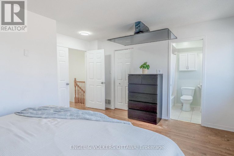 28241541/34-baton-court/katimavik/ottawa/ontario/K2L4C8_16