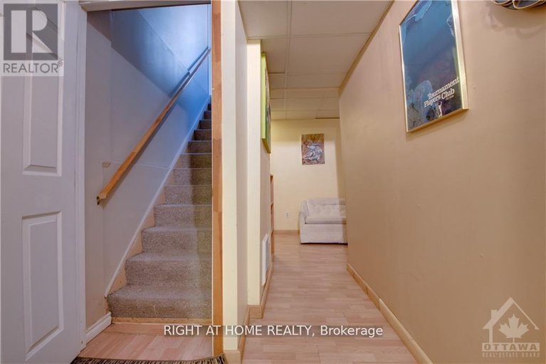 27968976/6078-rivercrest-drive/chapel-hill/ottawa/ontario/K1C5R2_22