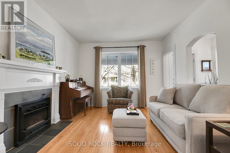 29670160/32-clarendon-avenue/ottawa-west/ottawa/ontario/K1Y0P2_7