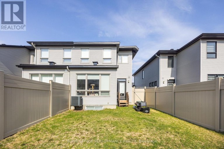 29649024/635-cordelette-circle/mer-bleuebradley-estatesanderson-park/ottawa/ontario/K1W0P2_49