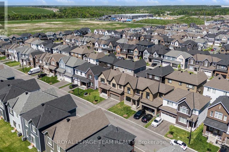 29462511/389-appalachian-circle/half-moon-bay/ottawa/ontario/K2J6X3_31