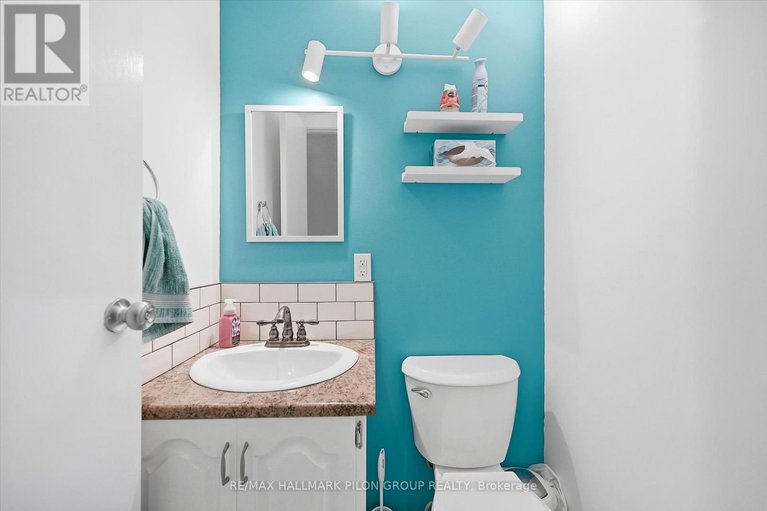 29408731/1326-dussere-street/convent-glen-south/ottawa/ontario/K1C1P4_13