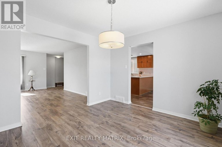 29434401/57-rosegarden-crescent/hunt-club-parkgreenboro/ottawa/ontario/K1T3A9_10