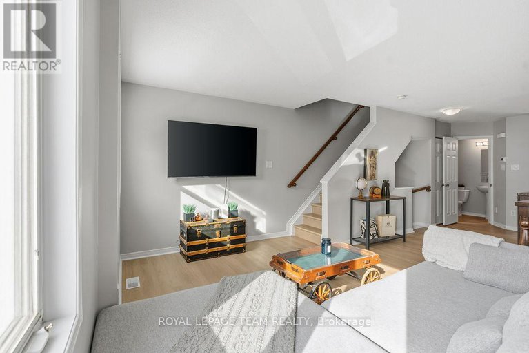 29379496/402-sadar-private/cedargrovefraserdale/ottawa/ontario/K2J3T3_19