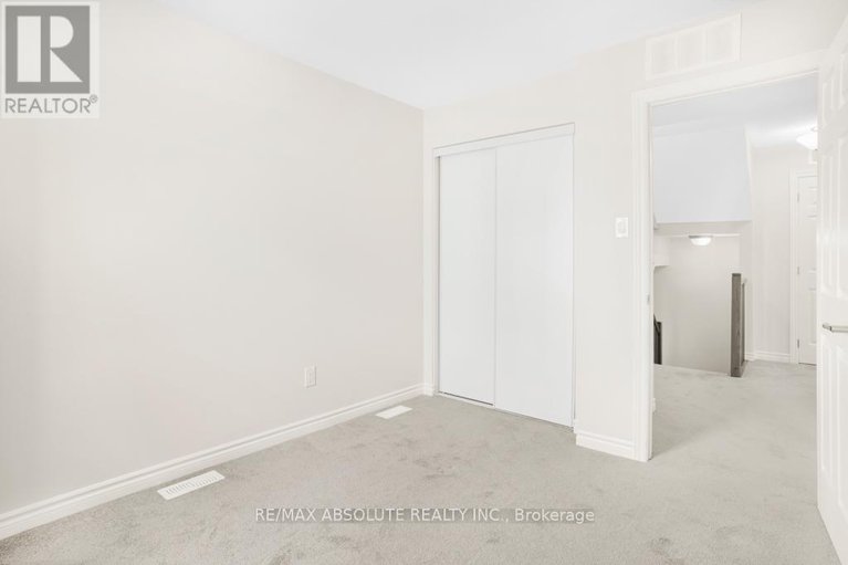 28771741/621-makwa-private/cfb-rockcliffe-and-area/ottawa/ontario/K1K5A4_18