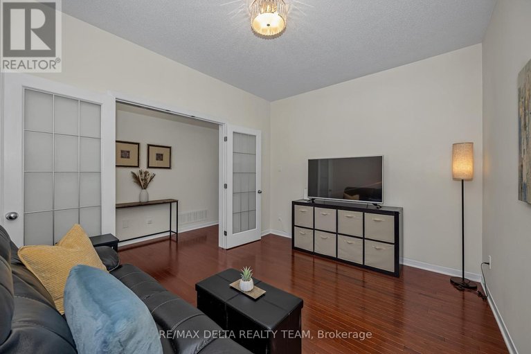 29661185/1889-montmere-avenue/notting-hillsummerside/ottawa/ontario/K4A0E7_12