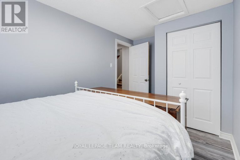 29256594/52-alison-korn-private/bells-corners/ottawa/ontario/K2H8M6_22