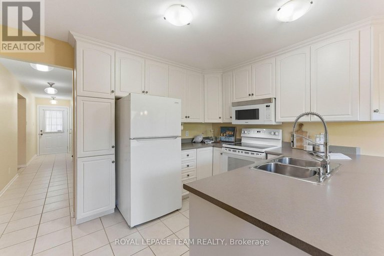 28977787/54-pickwick-drive/cedargrovefraserdale/ottawa/ontario/K2J3E8_11