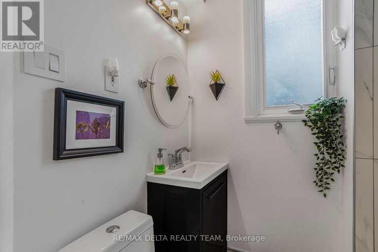 28737271/245-york-street/lower-town/ottawa/ontario/K1N5T9_17