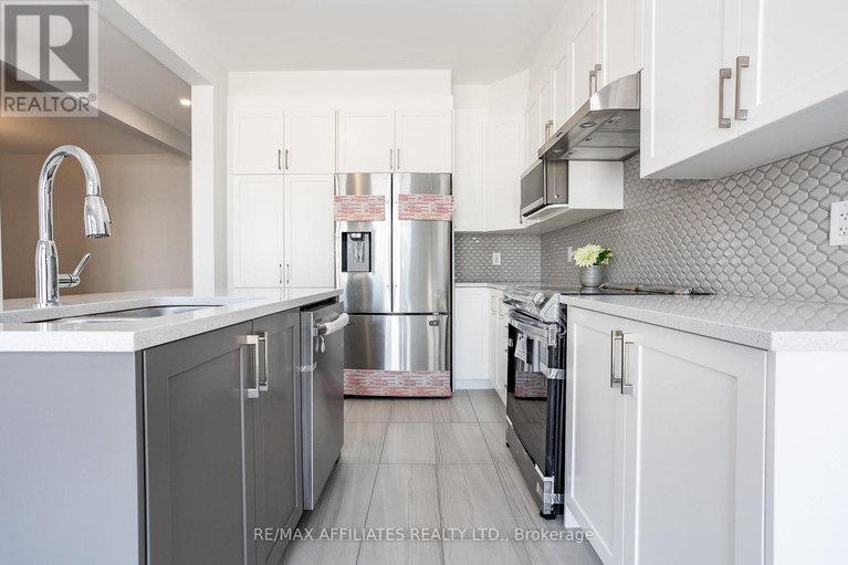 29025238/850-cappamore-drive/half-moon-bay/ottawa/ontario/K2C3H2_9