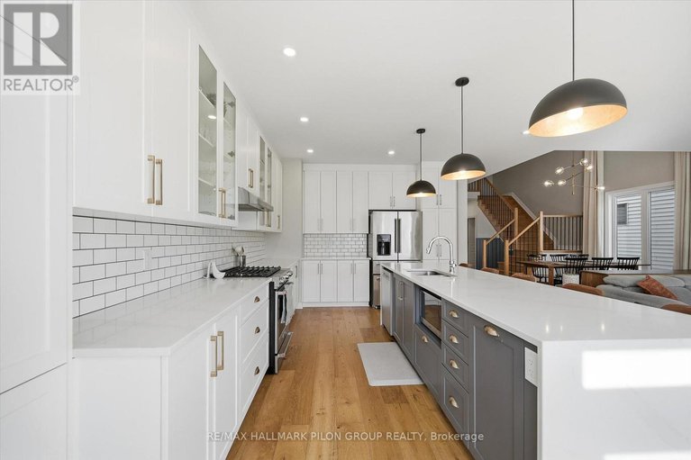 29397813/274-shinleaf-crescent/mer-bleuebradley-estatesanderson-park/ottawa/ontario/K1W0J2_4