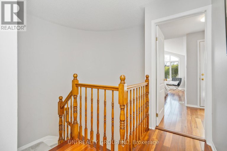 28314032/114-thornbury-crescent/centrepointe/ottawa/ontario/K2G6C3_28
