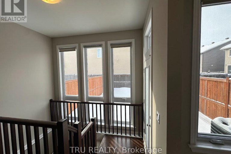 29338433/130-eric-maloney-way/blossom-parkkemp-parkfindlay-creek/ottawa/ontario/K1T0R1_24