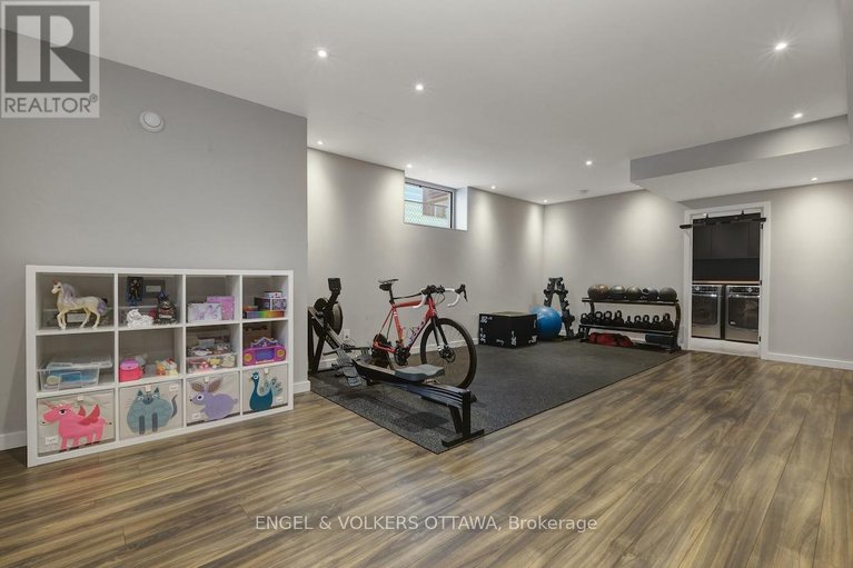 29341028/608-byron-avenue/mckellarhighland/ottawa/ontario/K2A0E5_39