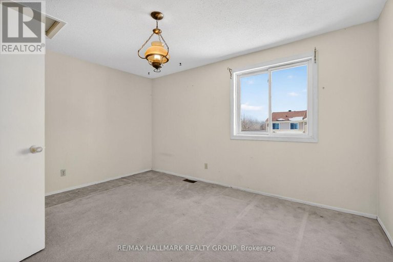 29422004/d-116-valley-stream-drive/leslie-park/ottawa/ontario/K2H9E1_35