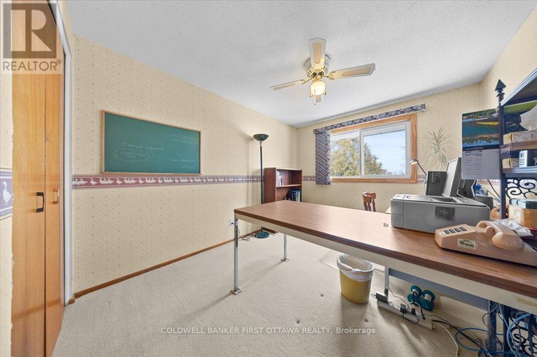 29427446/34-hadley-circle/bells-corners/ottawa/ontario/K2H6N9_18