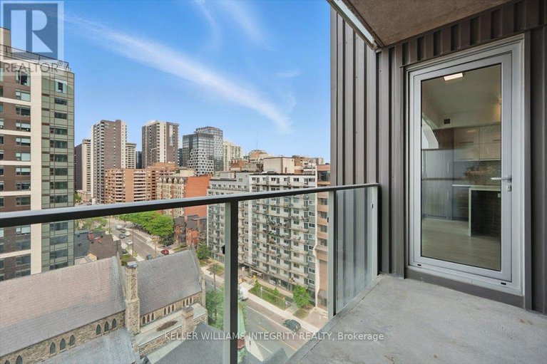 28416257/1101-428-sparks-street/ottawa-centre/ottawa/ontario/K1R0B3_18