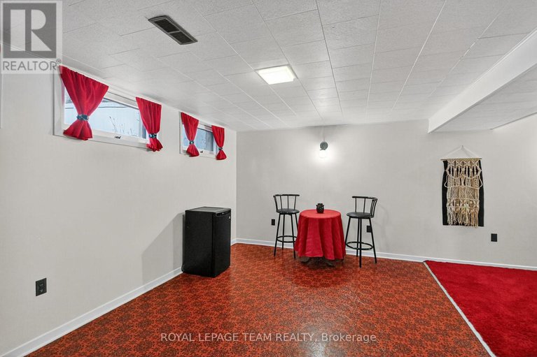 29258295/46-quinpool-crescent/arbeatha-park/ottawa/ontario/K2H6J1_24