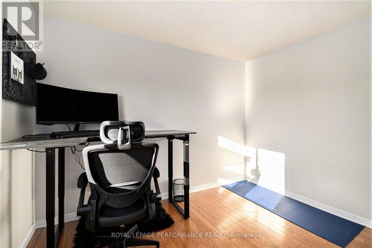 29045618/470-rougemount-crescent/fallingbrookgardenway-south/ottawa/ontario/K4A2Z2_23