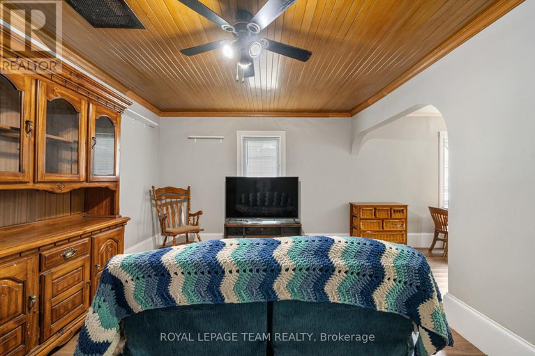 28933671/46-joseph-street/chesterville/north-dundas/ontario/K0C1H0_9