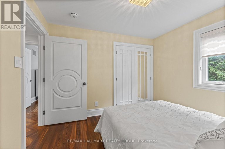 28537676/1883-barnhart-place/alta-vistafaircrest-heights/ottawa/ontario/K1H5B5_28