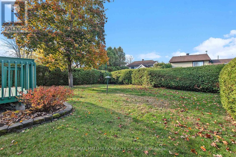 29079645/1570-payette-drive/bilberry-creekqueenswood-heights/ottawa/ontario/K1E1S9_30