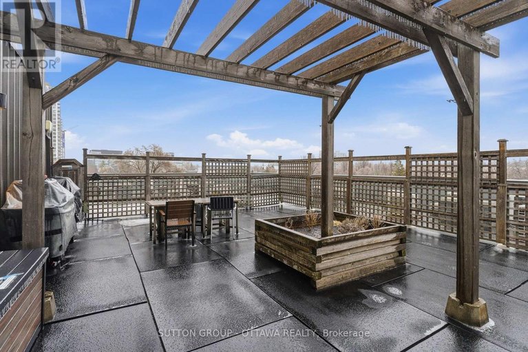 29458300/105-323-winona-avenue/westboro-south/ottawa/ontario/K1Z5H3_37