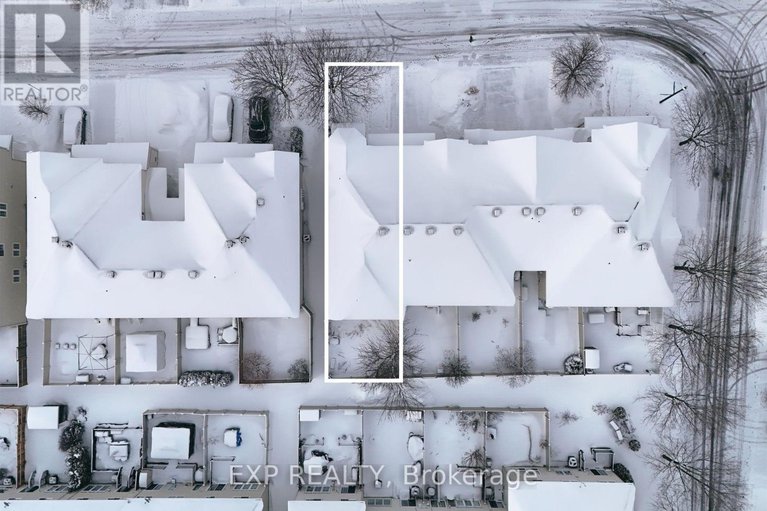 29298389/30-fieldberry-private/stonebridge/ottawa/ontario/K2J5E8_34