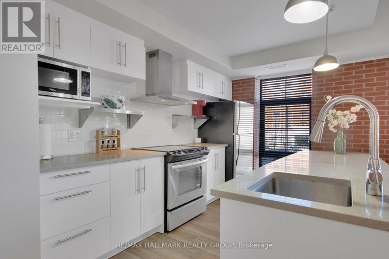 29118510/208-555-anand-private/riverside-park-south/ottawa/ontario/K1V2R7_9