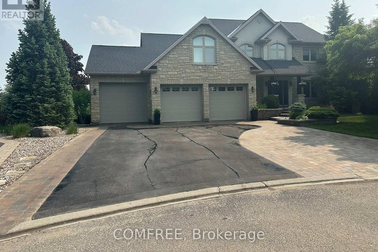 29132949/70-wilderness-way/stittsville-north/ottawa/ontario/K2S2E3_1