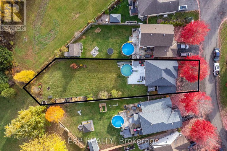 29033909/17-olde-towne-avenue/village-of-russell/russell/ontario/K4R0A5_49