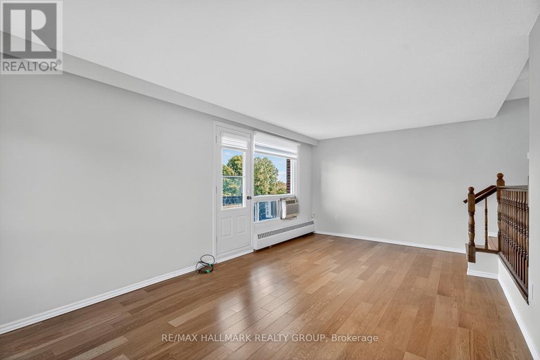 28916284/304-915-elmsmere-road/beacon-hill-south/ottawa/ontario/K1J8H8_16