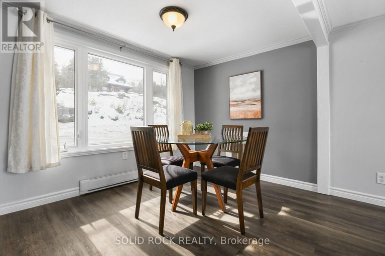 29441704/2496-river-road/mcnabbraeside-twps/mcnabbraeside/ontario/K0A1G0_32