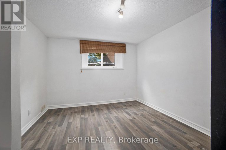 29196982/159-castlefrank-road/glencairnhazeldean/ottawa/ontario/K2L1T3_15