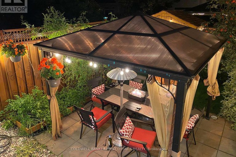 29653721/102-windance-crescent/morgans-grantsouth-march/ottawa/ontario/K2W0A7_37