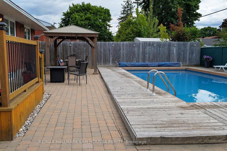 29121387/1208-stanton-road/queensway-terrace-southridgeview/ottawa/ontario/K2C3E2_35