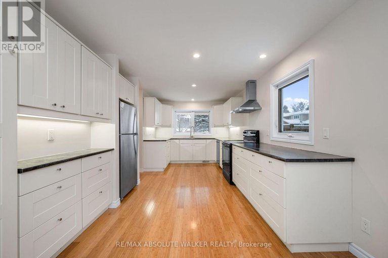 29345322/1-stradwick-avenue/cedargrovefraserdale/ottawa/ontario/K2J2X3_11